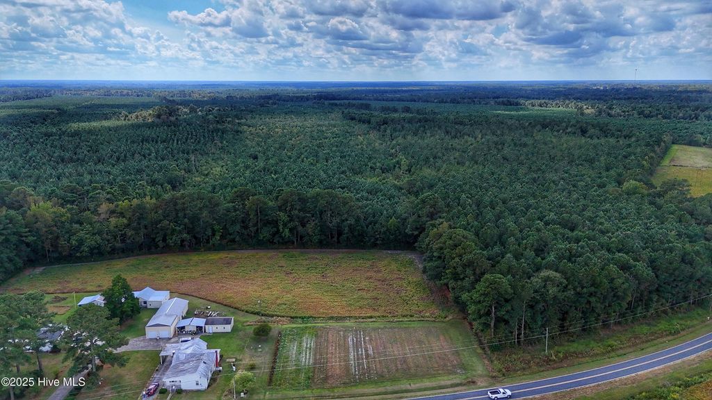 Photo of 949 E Pleasant Hill Road, Pink Hill, NC 28572 (MLS # 100538242)