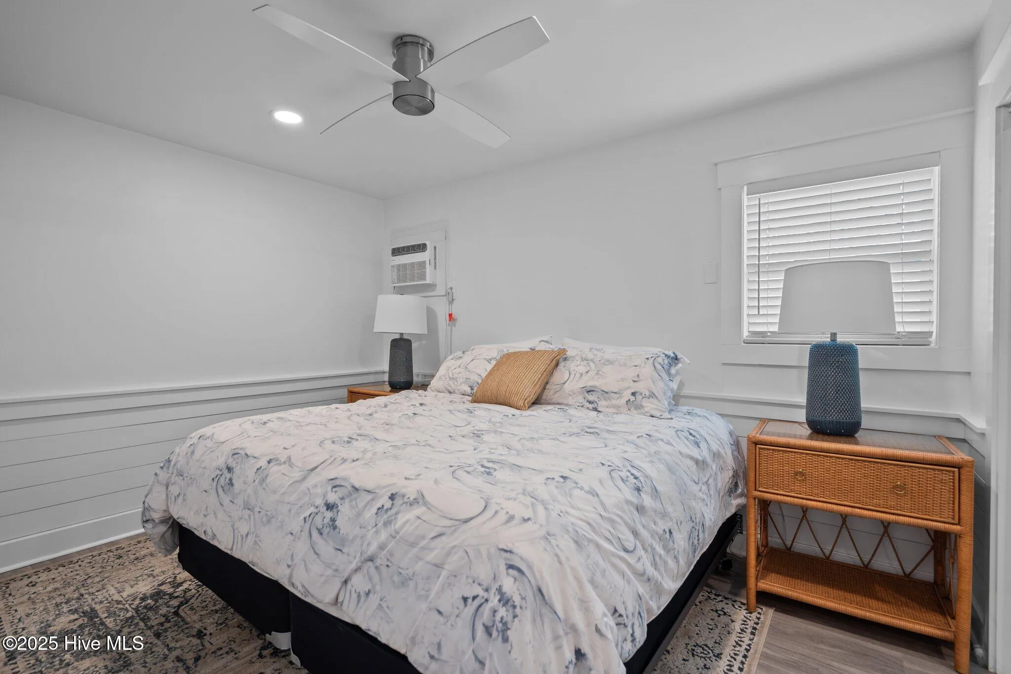 Carolina Beach, North Carolina 28428, United States, 5 Bedrooms Bedrooms, ,4 BathroomsBathrooms,Residential,Active,83644