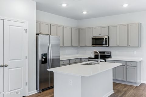 Tiny photo for 614 S Squires Run Lane, Richlands, NC 28574 (MLS # 100538143)