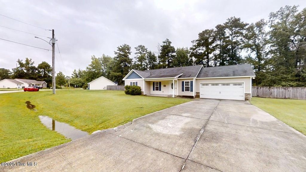Photo of 103 Hawsboro Court, Jacksonville, NC 28540 (MLS # 100524477)