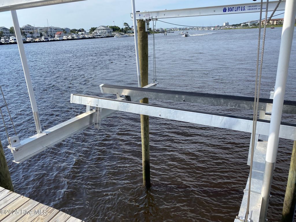 Photo of 913 Salt Spray Lane, Wilmington, NC 28409 (MLS # 100486724)
