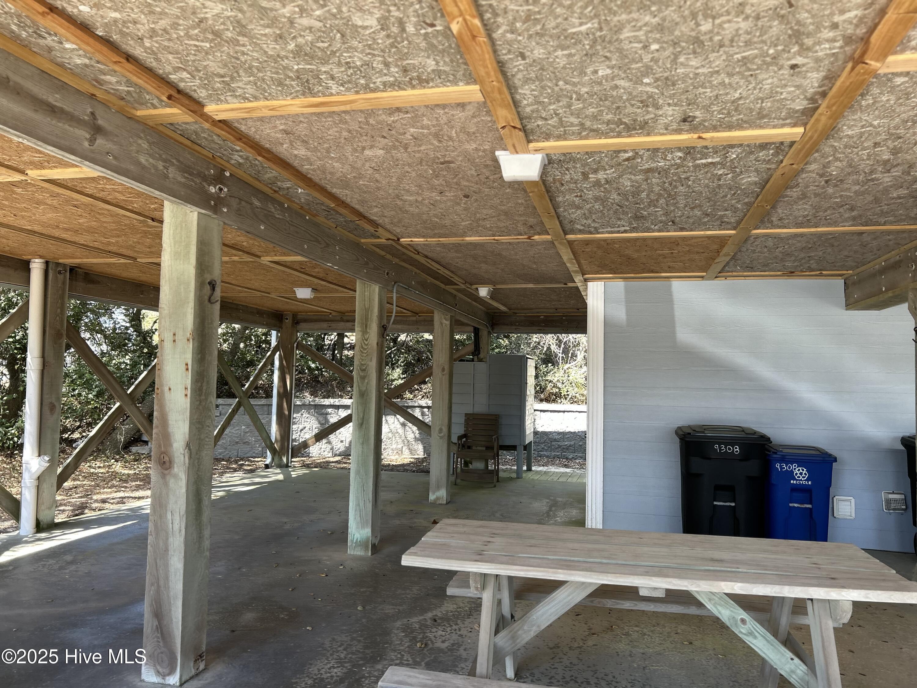 9308 Ocean Drive E & W