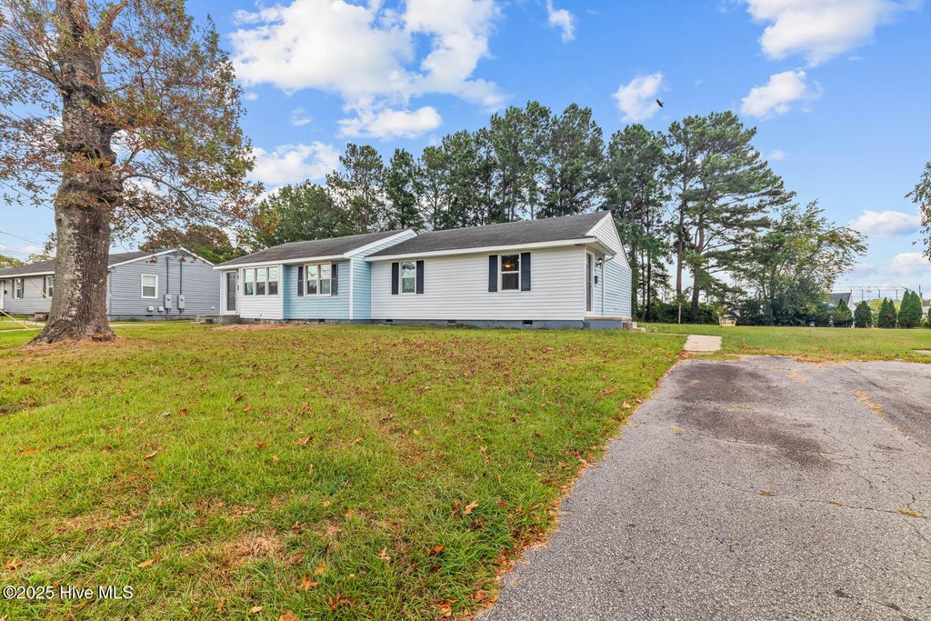 Photo of 308310 Starling Street, Jacksonville, NC 28540 (MLS # 100531374)
