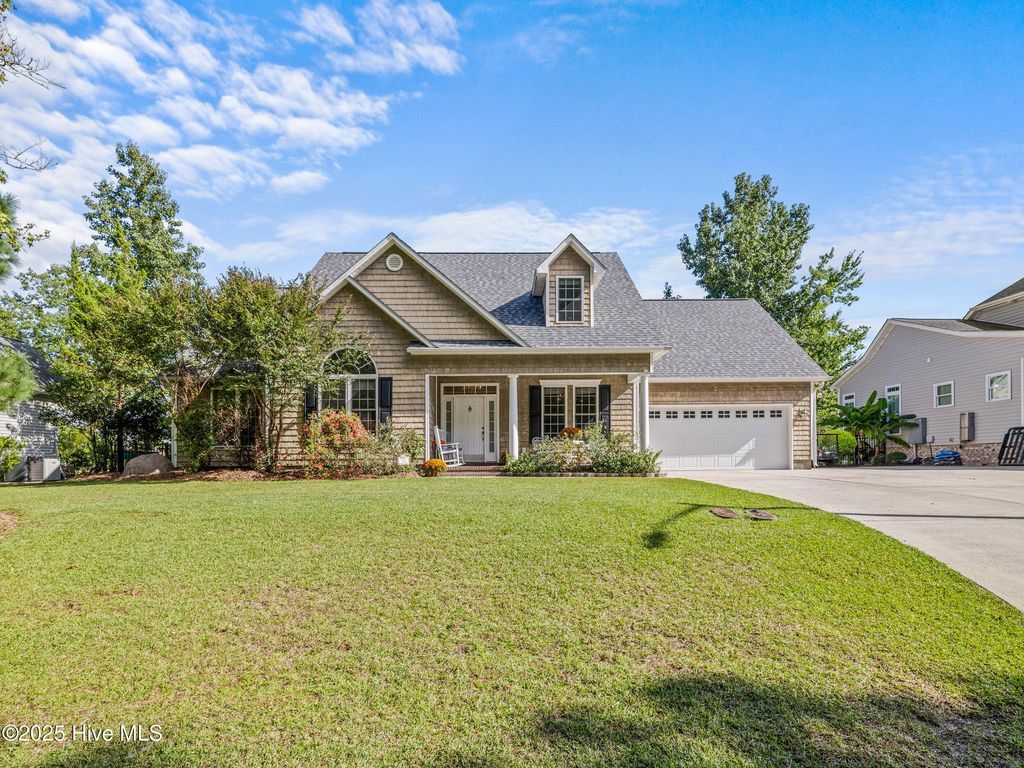 Photo of 302 Breckenridge Lane, New Bern, NC 28560 (MLS # 100532519)