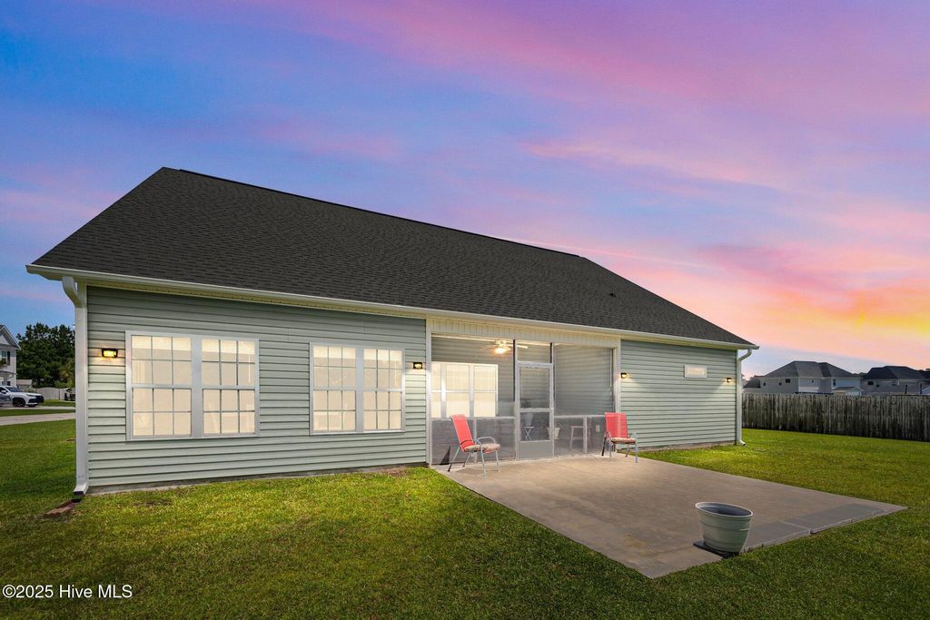 Photo of 615 Sherman Lane, Jacksonville, NC 28546 (MLS # 100529066)