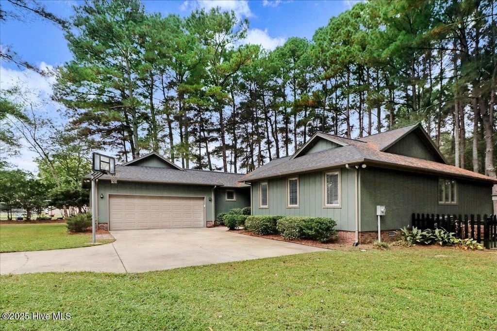 Photo of 603 Todd Drive, Goldsboro, NC 27534 (MLS # 100534327)
