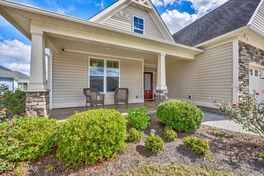 Photo of 8172 Garden Pointe Drive, Leland, NC 28451 (MLS # 100534467)