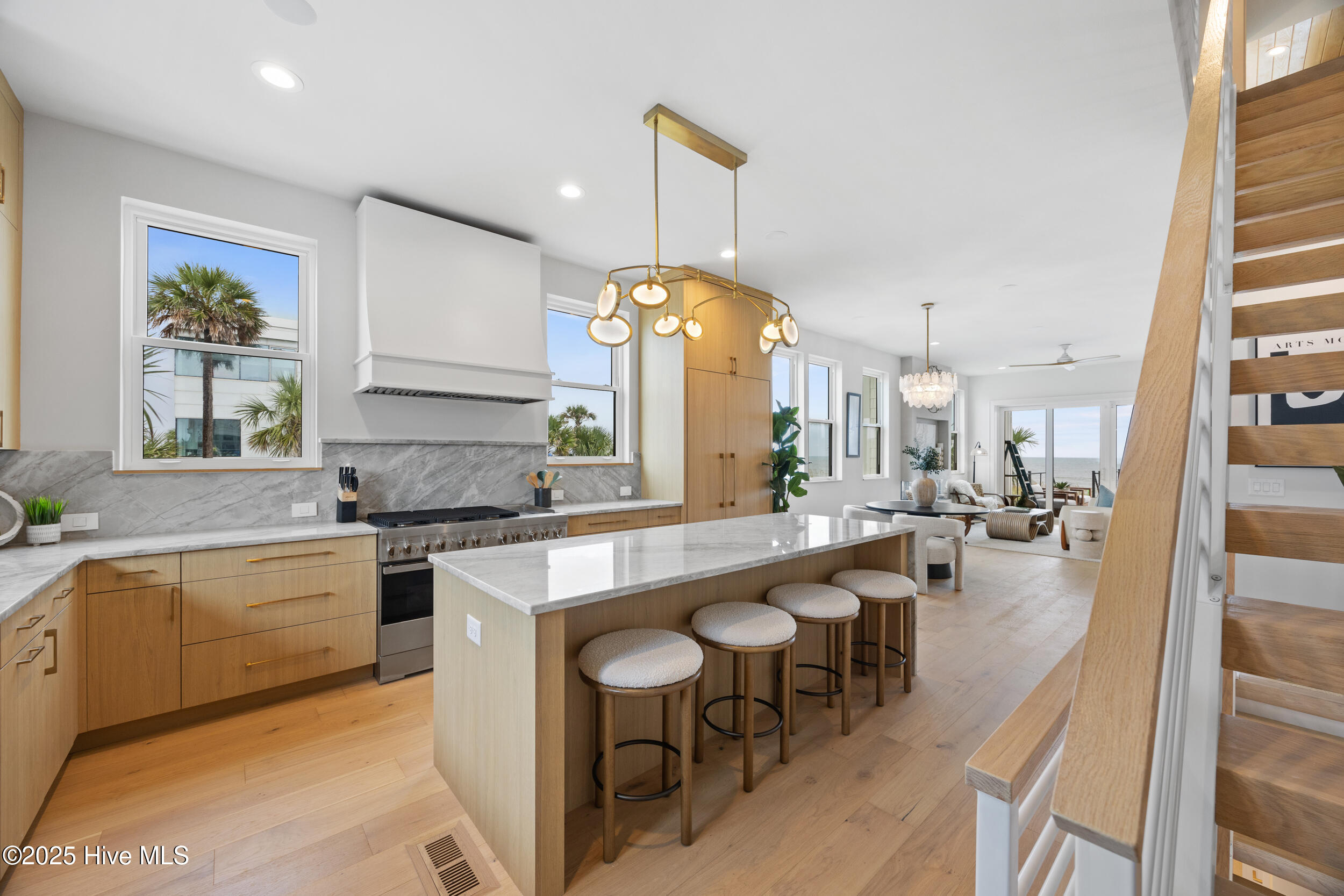 601 Fort Fisher Boulevard S