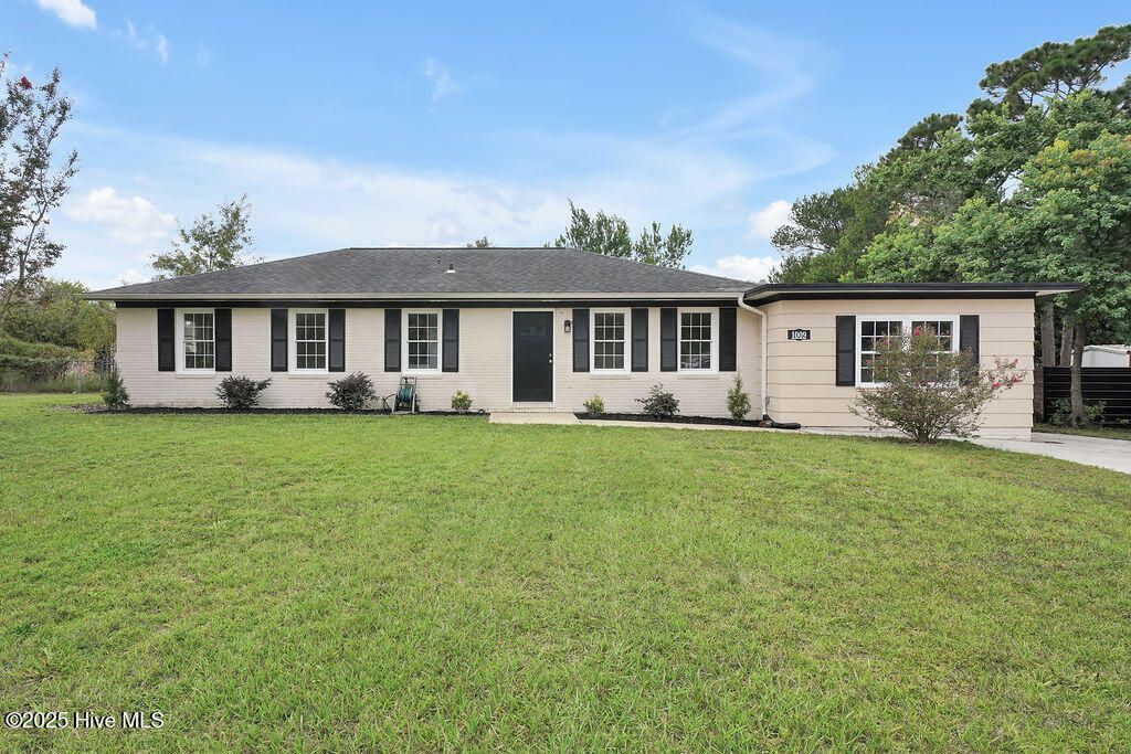 Photo of 1009 Fitzgerald Drive, Wilmington, NC 28405 (MLS # 100530435)