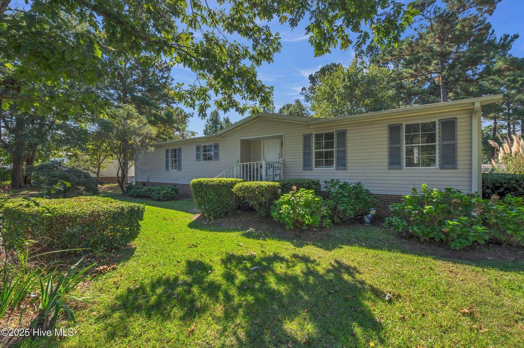 Photo of 153 Bellhammon Forest Drive, Rocky Point, NC 28457 (MLS # 100533109)