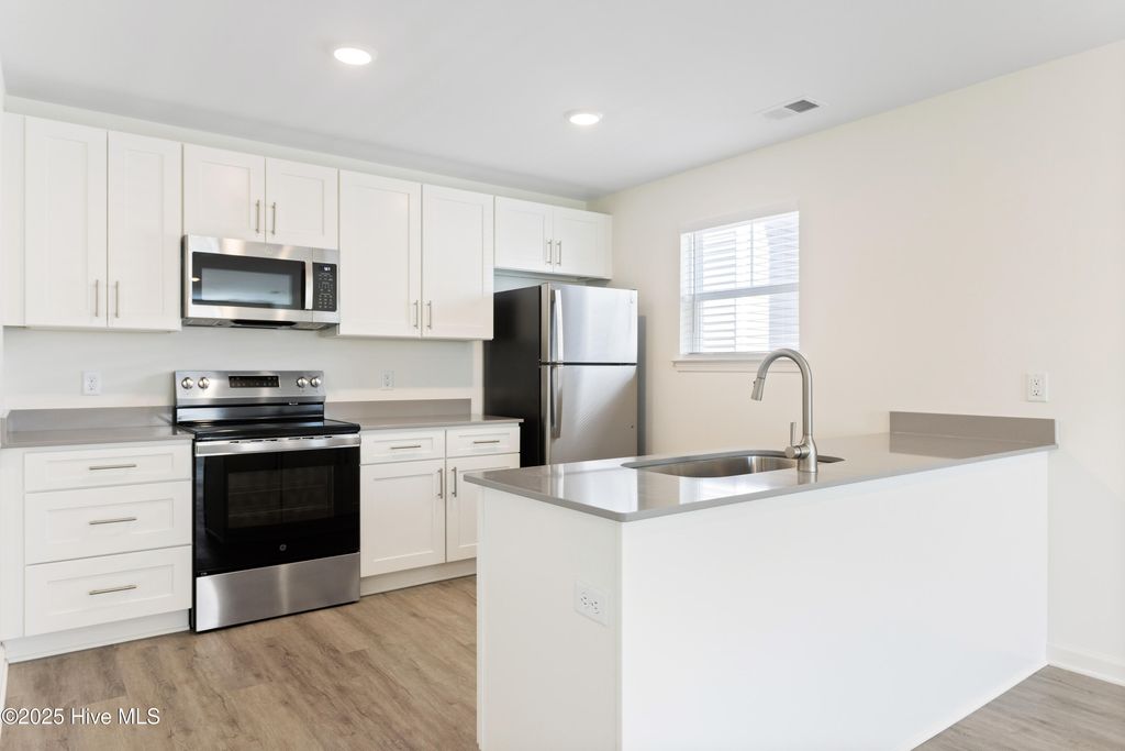 Photo of 710 Taylor Street #B, Wilmington, NC 28401 (MLS # 100542744)