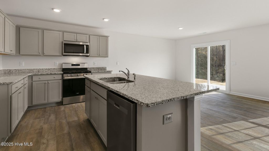 Photo of 274 Palm Drive, Sanford, NC 27332 (MLS # 100534539)