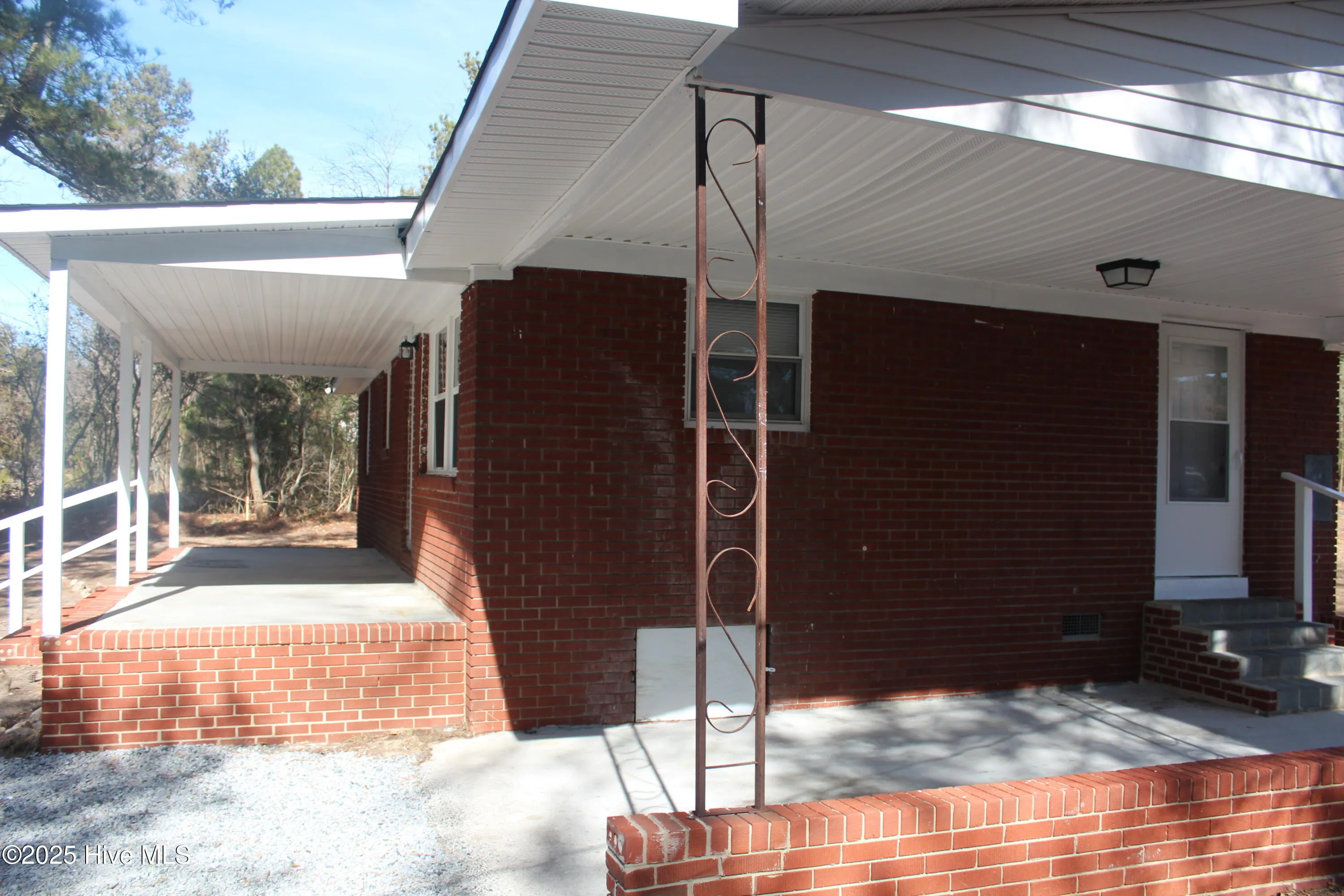 Candor, North Carolina 27229, United States, 3 Bedrooms Bedrooms, ,1 BathroomBathrooms,Residential,Pending,11214