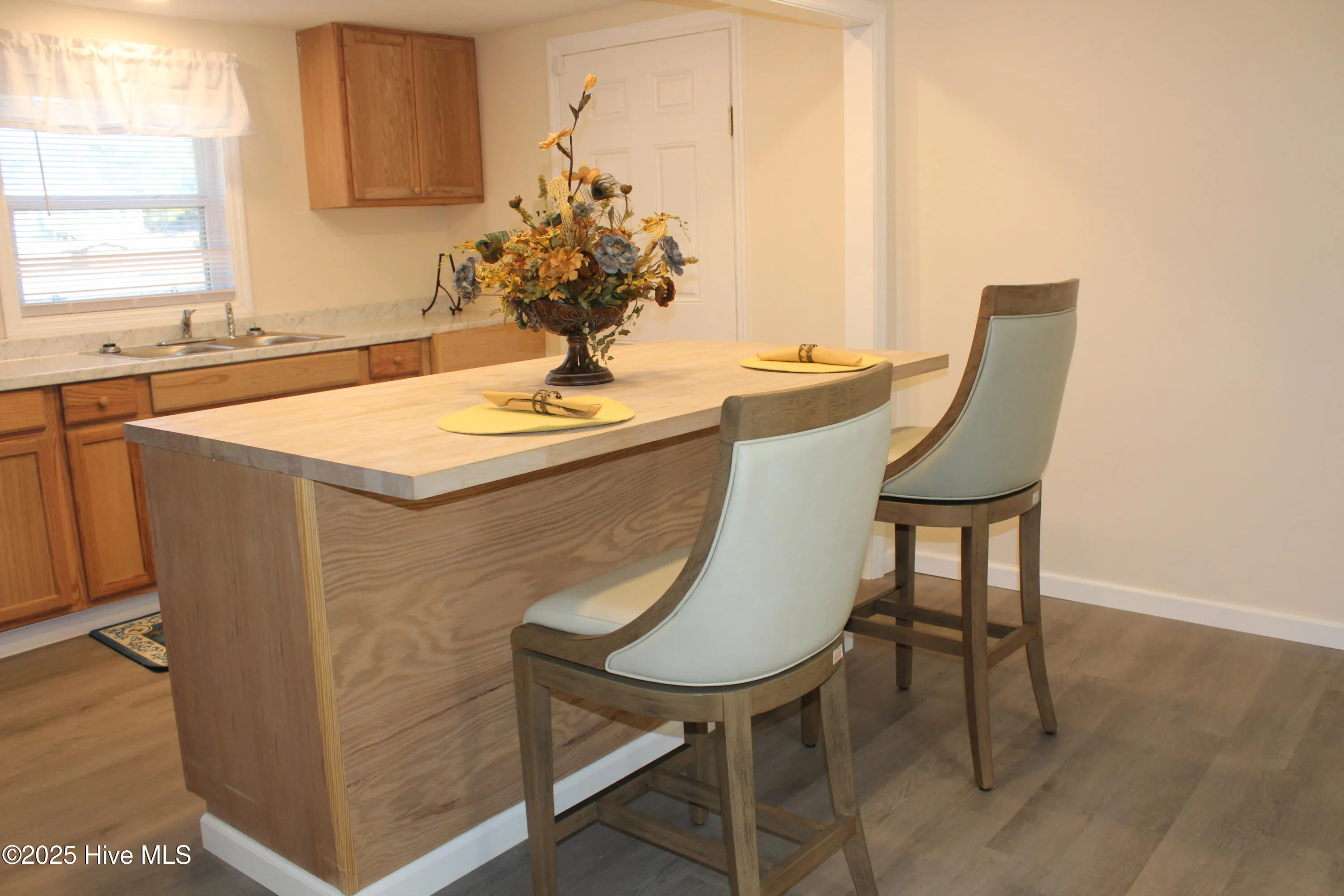 Candor, North Carolina 27229, United States, 3 Bedrooms Bedrooms, ,1 BathroomBathrooms,Residential,Pending,11214