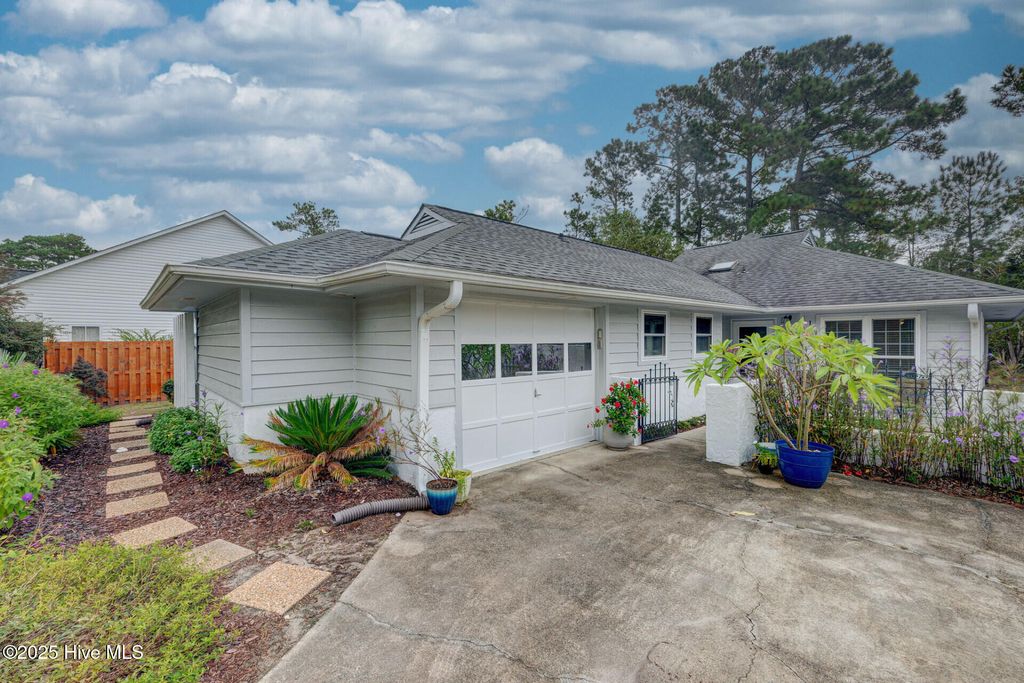 Photo of 124 Holly Tree Lane, Hampstead, NC 28443 (MLS # 100533914)