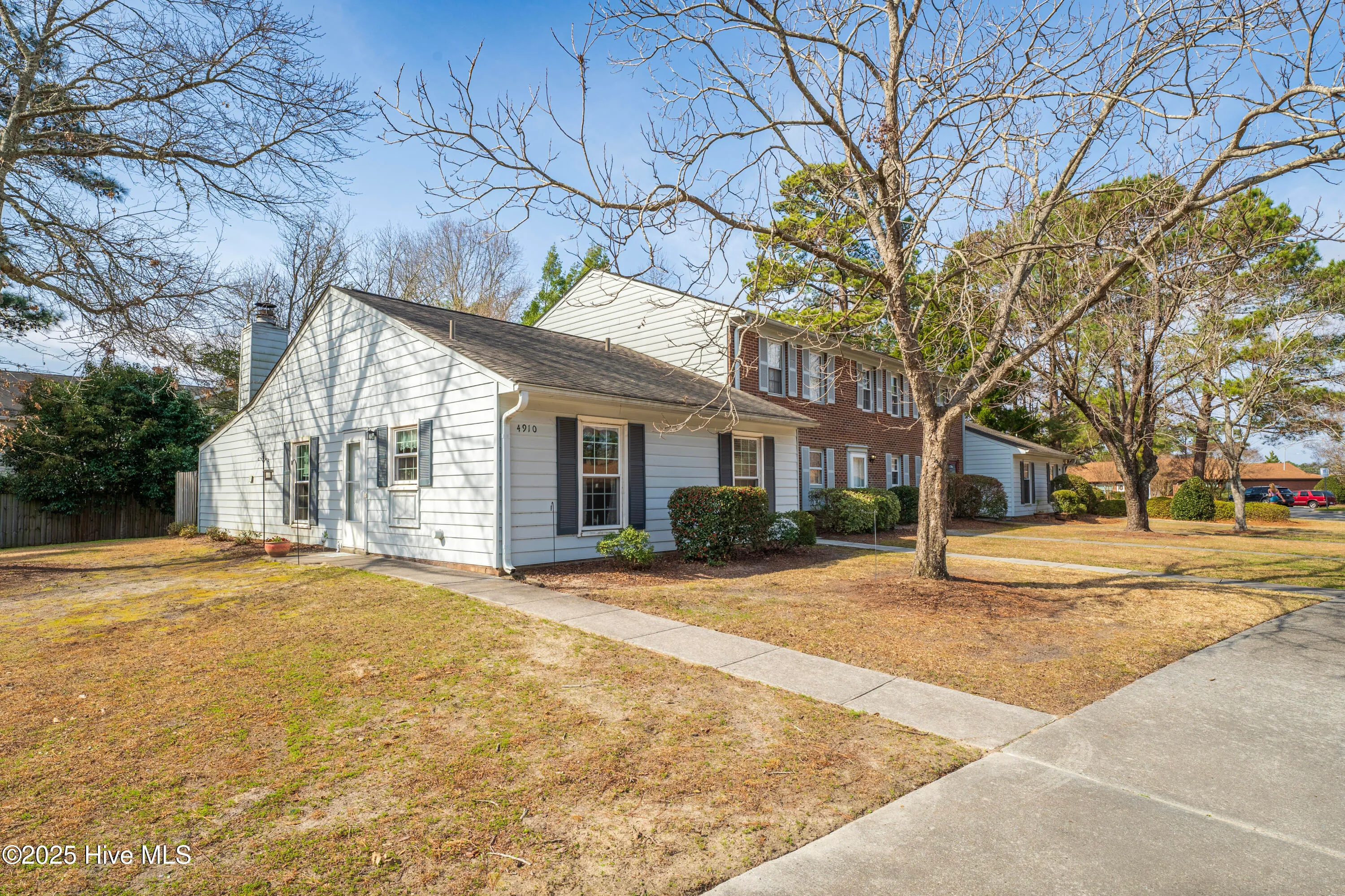 Wilmington, North Carolina 28403, United States, 2 Bedrooms Bedrooms, ,2 BathroomsBathrooms,Residential,Pending,24830