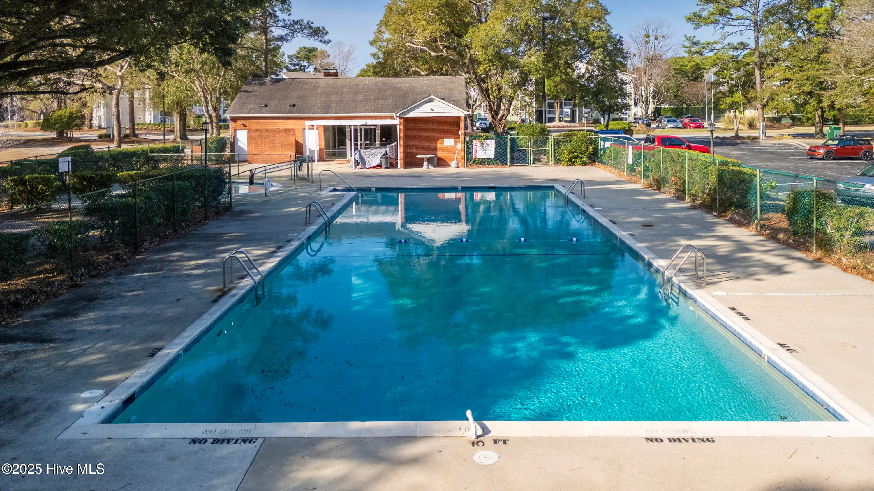 Wilmington, North Carolina 28403, United States, 2 Bedrooms Bedrooms, ,2 BathroomsBathrooms,Residential,Pending,24830