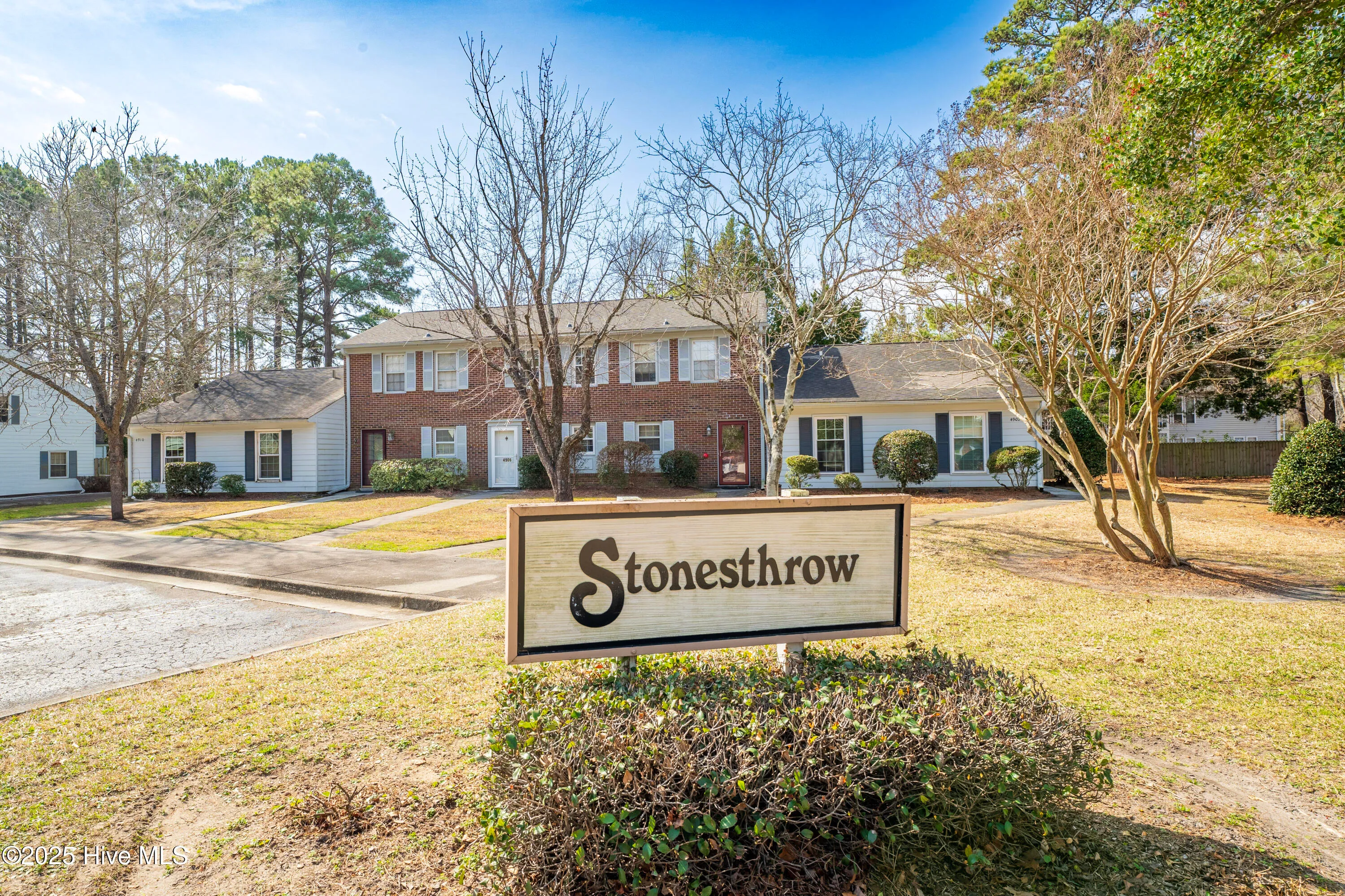 Wilmington, North Carolina 28403, United States, 2 Bedrooms Bedrooms, ,2 BathroomsBathrooms,Residential,Pending,24830