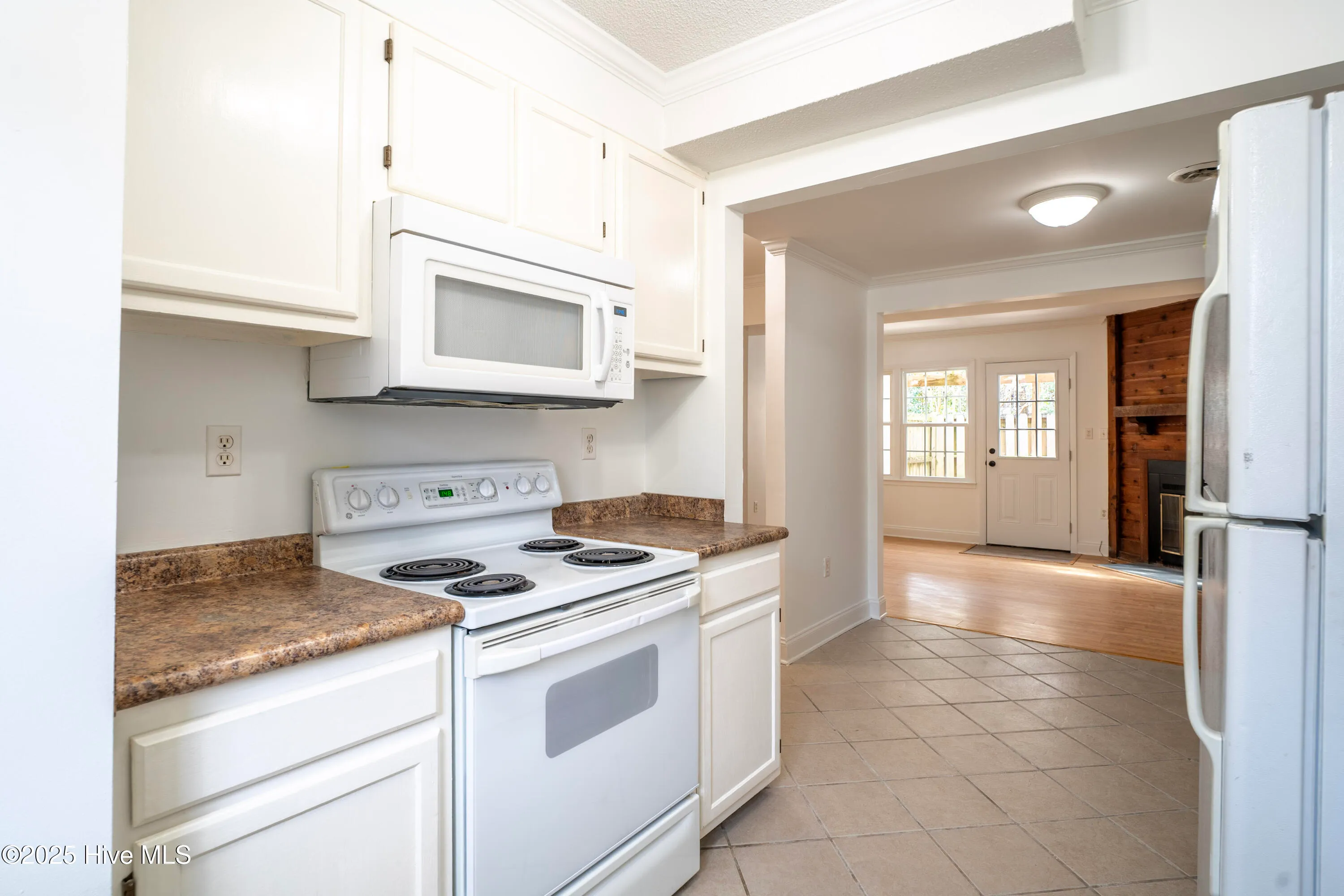 Wilmington, North Carolina 28403, United States, 2 Bedrooms Bedrooms, ,2 BathroomsBathrooms,Residential,Pending,24830