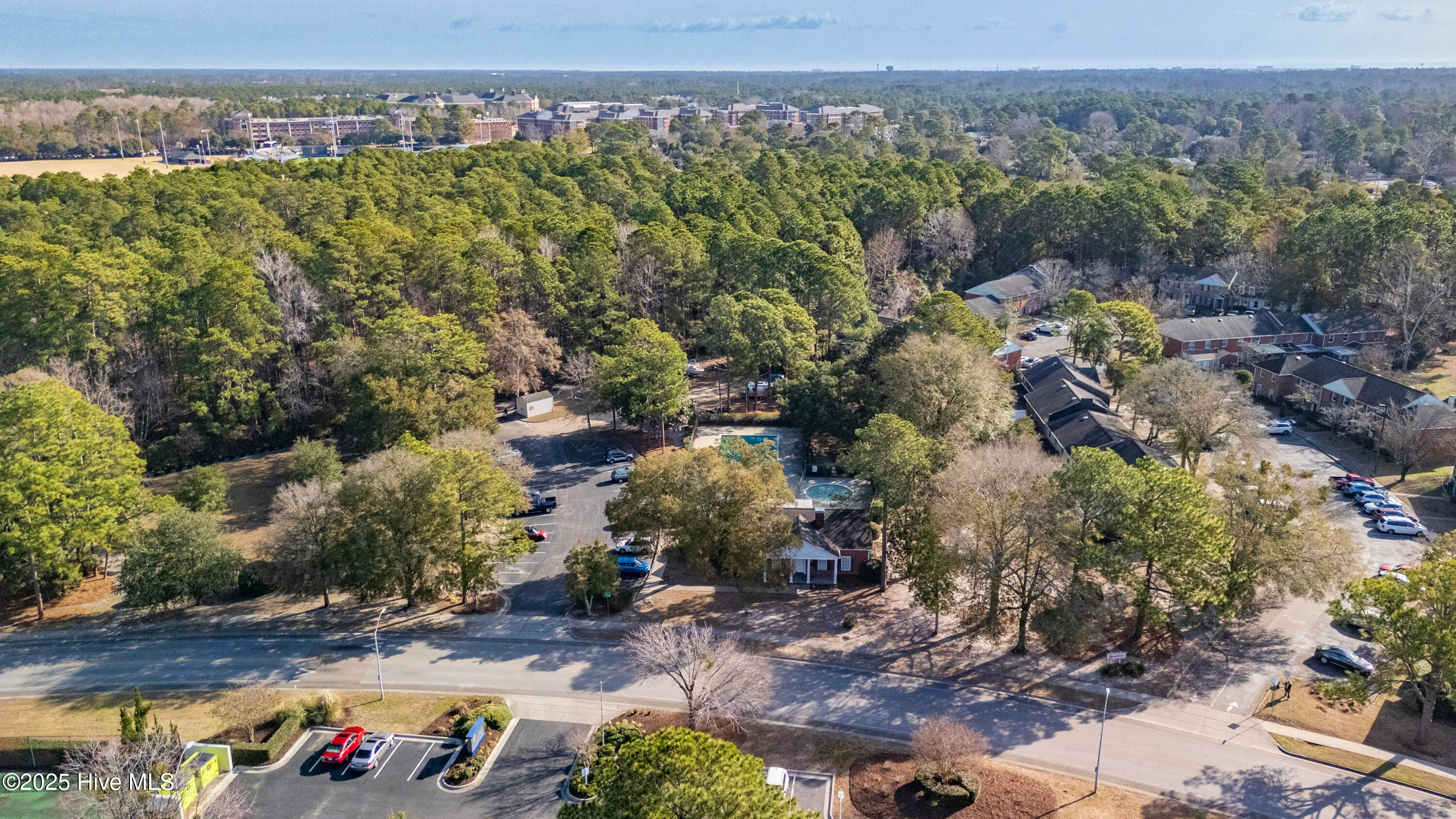 Wilmington, North Carolina 28403, United States, 2 Bedrooms Bedrooms, ,2 BathroomsBathrooms,Residential,Pending,24830