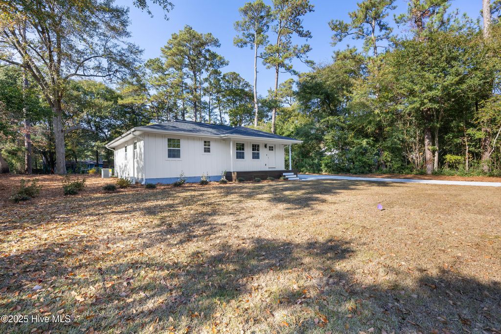 Photo of 708 Bonham Avenue, Wilmington, NC 28403 (MLS # 100544279)