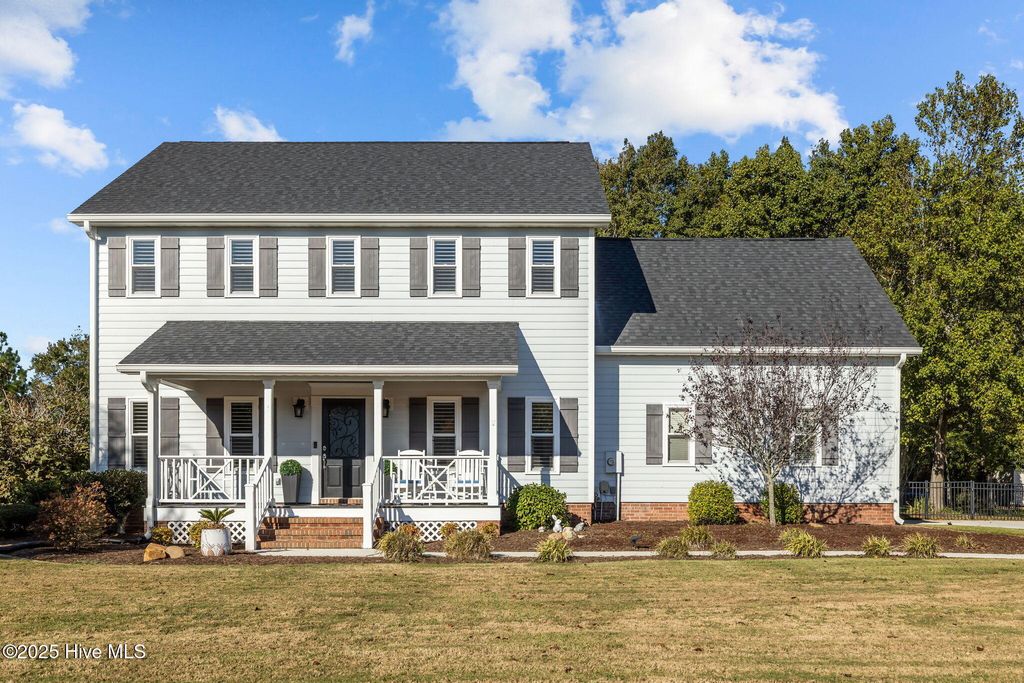 Photo of 1801 Clubhouse Drive, Morehead City, NC 28557 (MLS # 100535652)