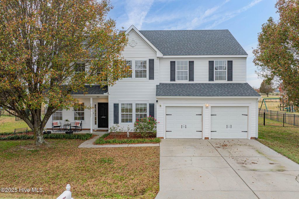Photo of 142 Saint Andrews Road, Moyock, NC 27958 (MLS # 100542350)