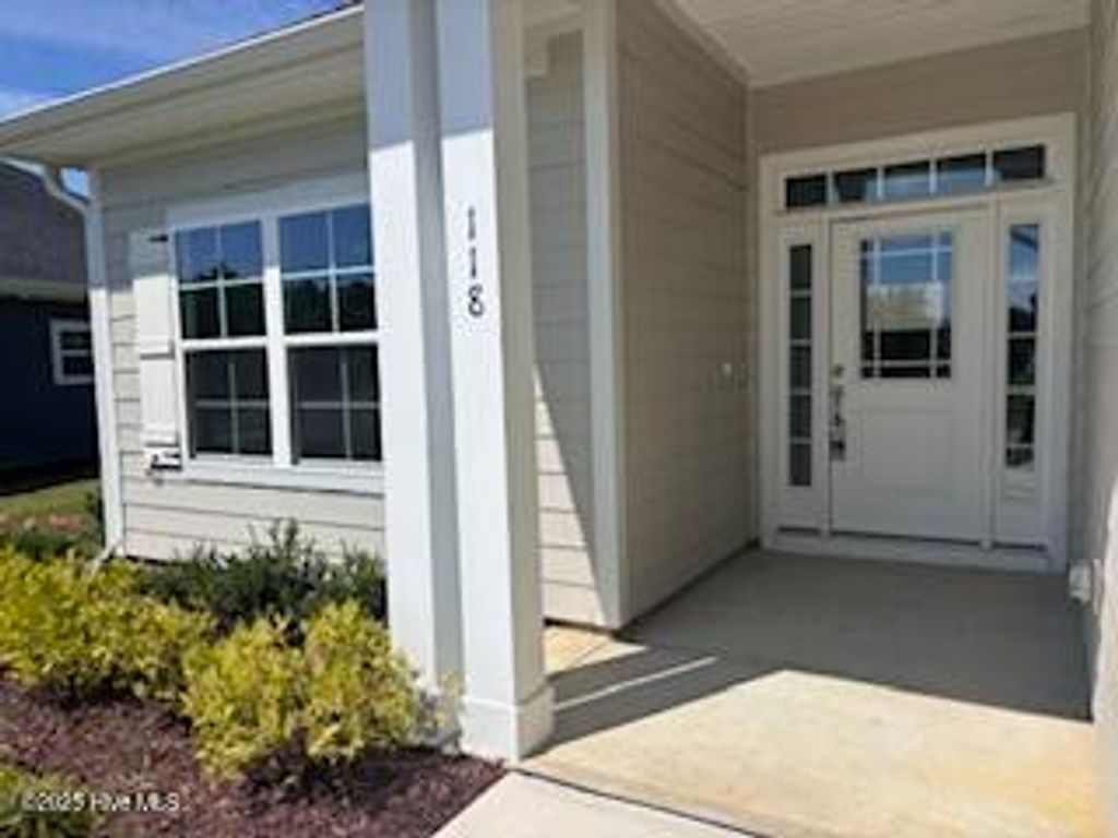 Photo of 118 Firethorn Circle, Wallace, NC 28466 (MLS # 100434531)