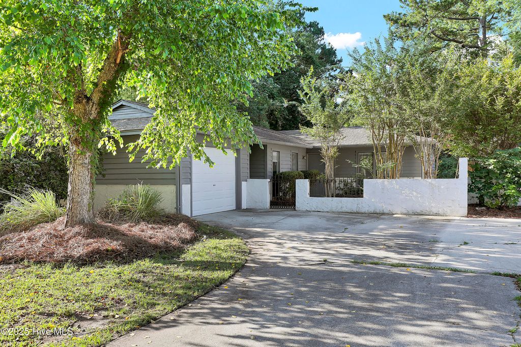 Photo of 104 Holly Tree Lane, Hampstead, NC 28443 (MLS # 100543829)