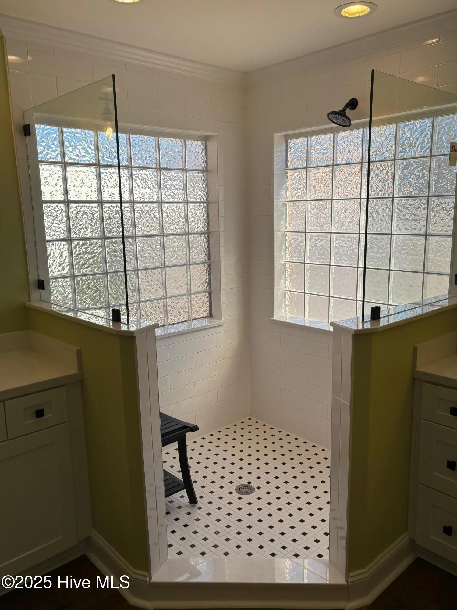 Greenville, North Carolina 27834, United States, 3 Bedrooms Bedrooms, ,2 BathroomsBathrooms,Residential,Active,147043