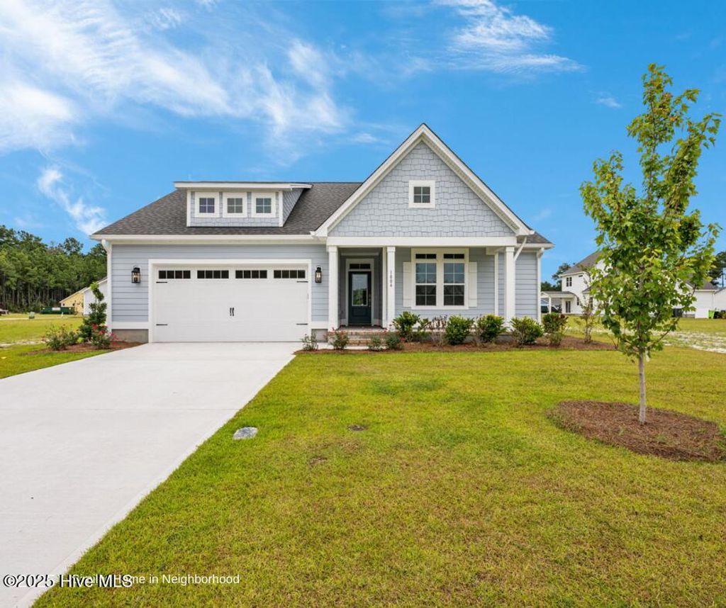 Photo of 2006 Brighton Drive, New Bern, NC 28562 (MLS # 100531920)