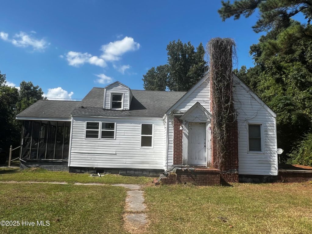 Photo of 2055 Core Point Road, Blounts Creek, NC 27814 (MLS # 100543141)