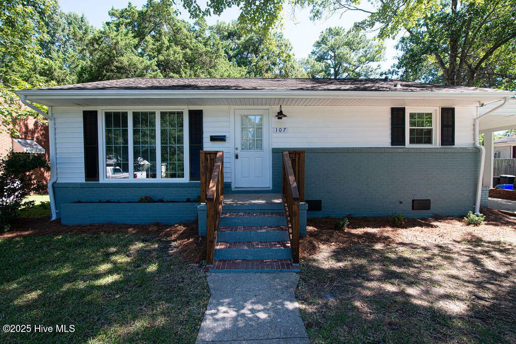 Photo of 107 Dogwood Drive, Jacksonville, NC 28540 (MLS # 100529265)
