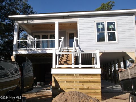 A home in Oak Island