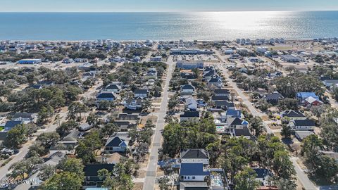 A home in Oak Island