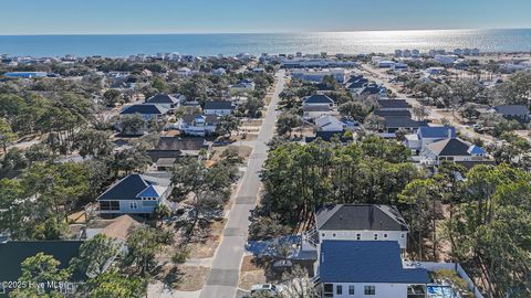 A home in Oak Island