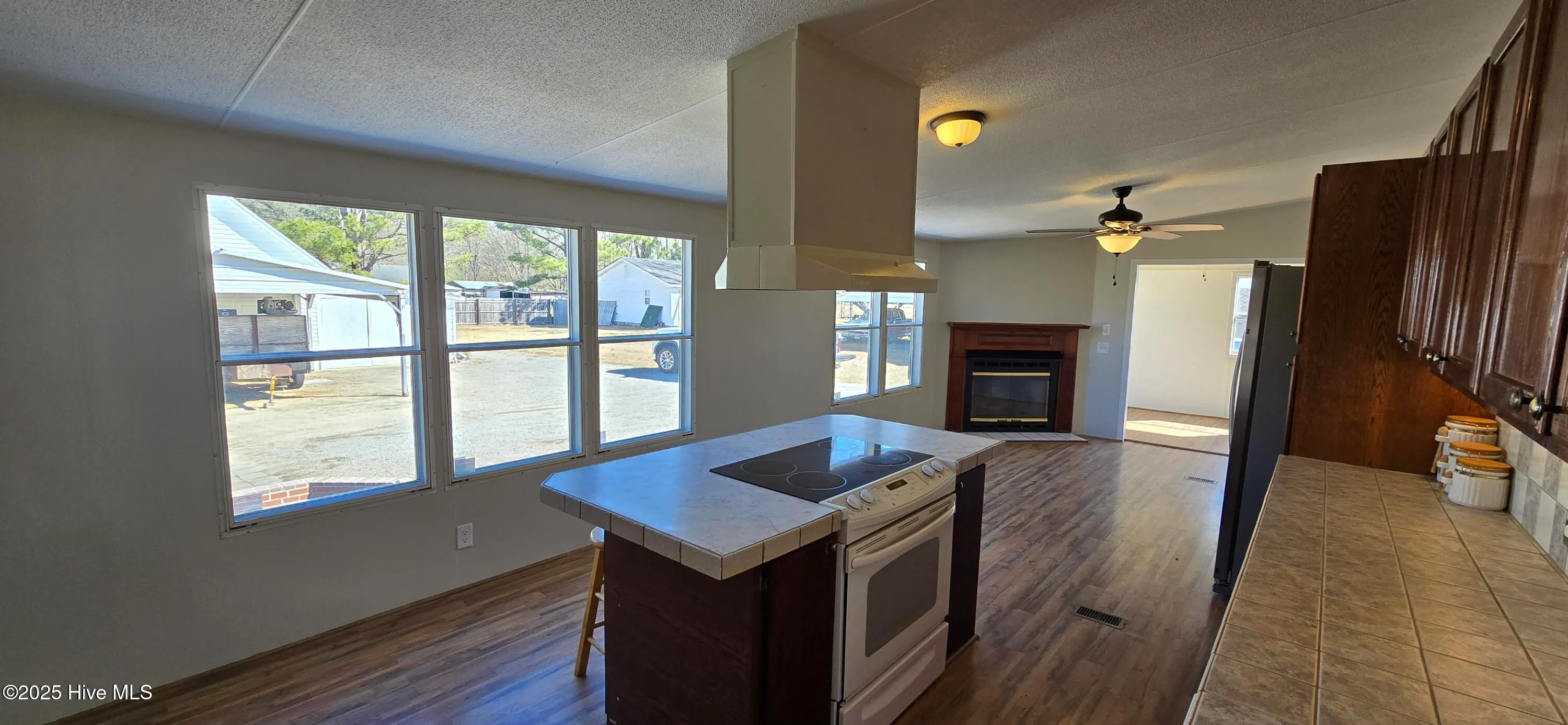 Greenville, North Carolina 27834, United States, 3 Bedrooms Bedrooms, ,2 BathroomsBathrooms,Residential,Pending,77742