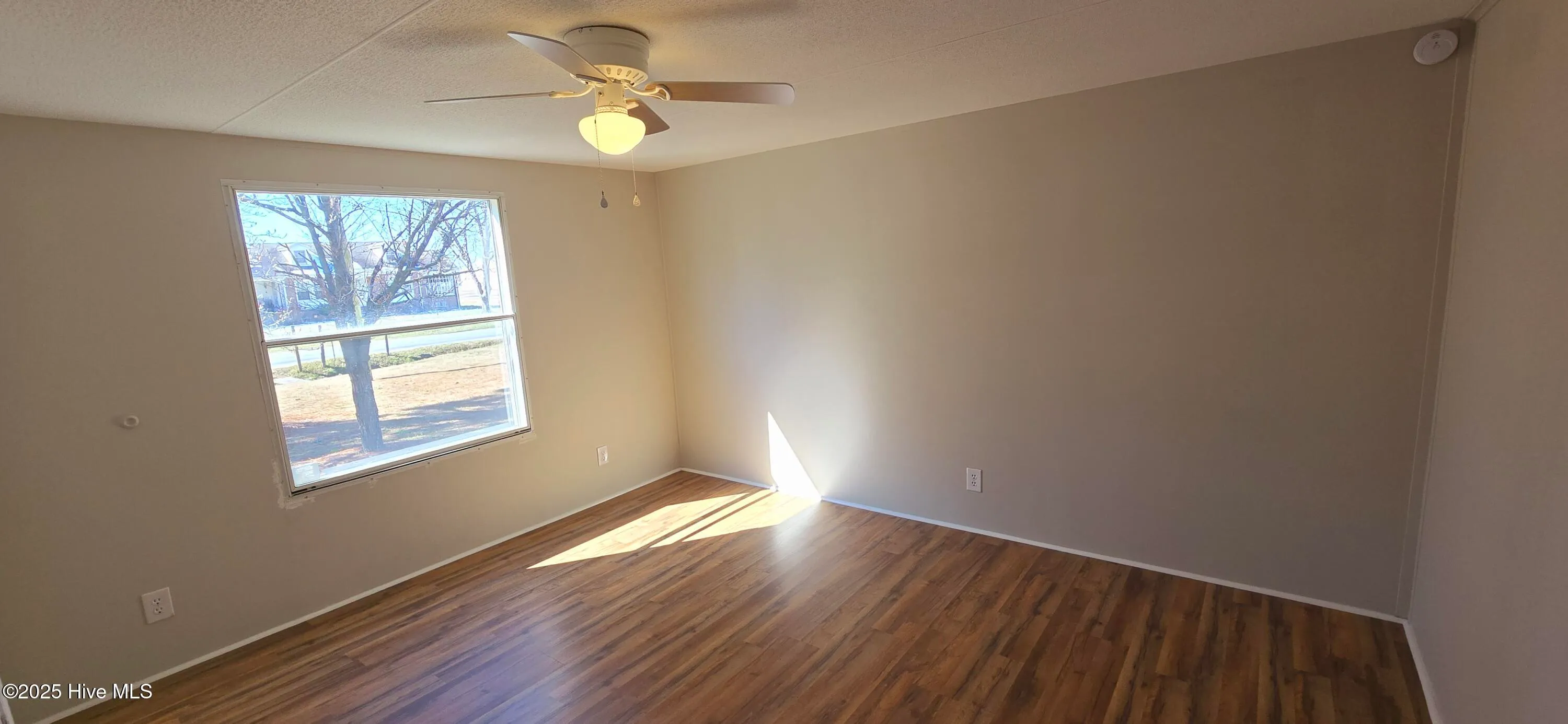 Greenville, North Carolina 27834, United States, 3 Bedrooms Bedrooms, ,2 BathroomsBathrooms,Residential,Pending,77742