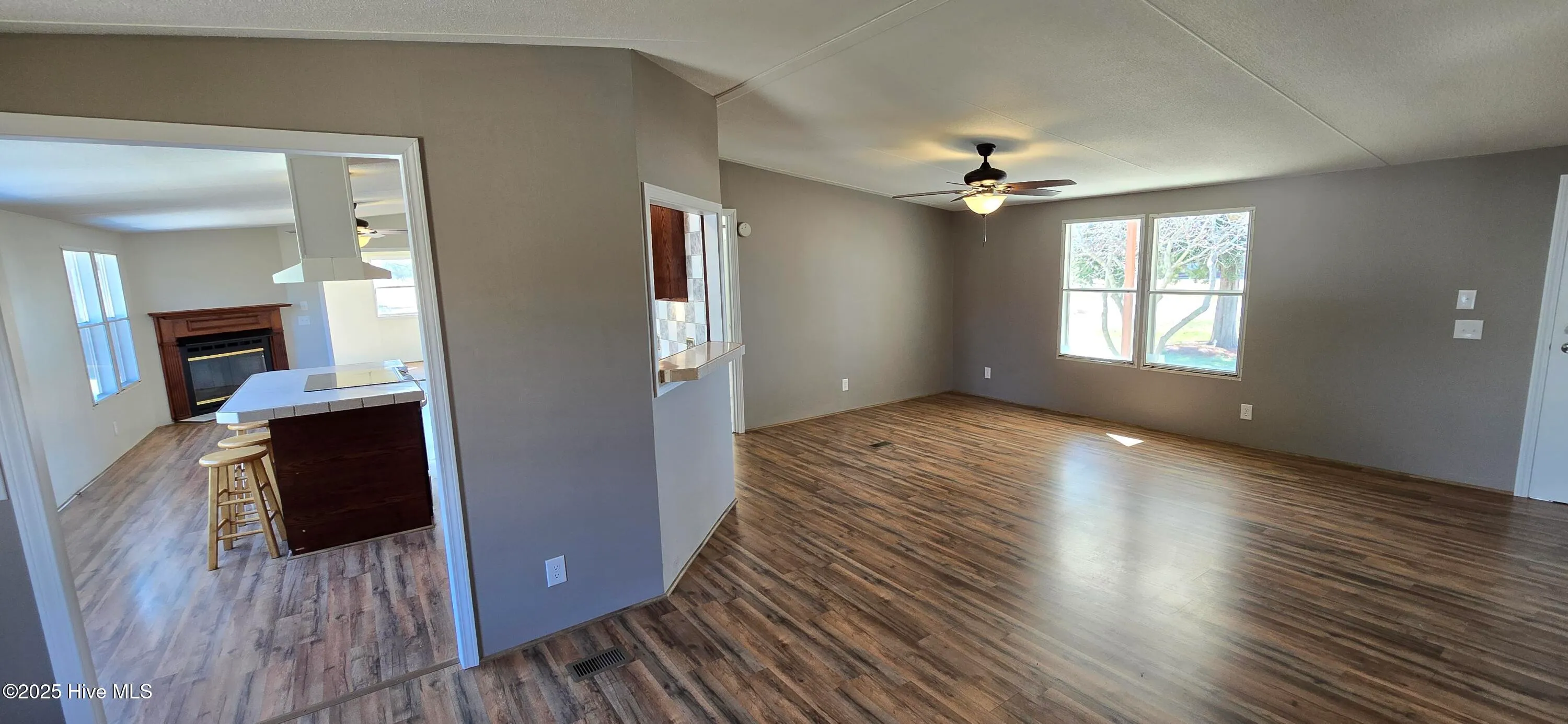 Greenville, North Carolina 27834, United States, 3 Bedrooms Bedrooms, ,2 BathroomsBathrooms,Residential,Pending,77742