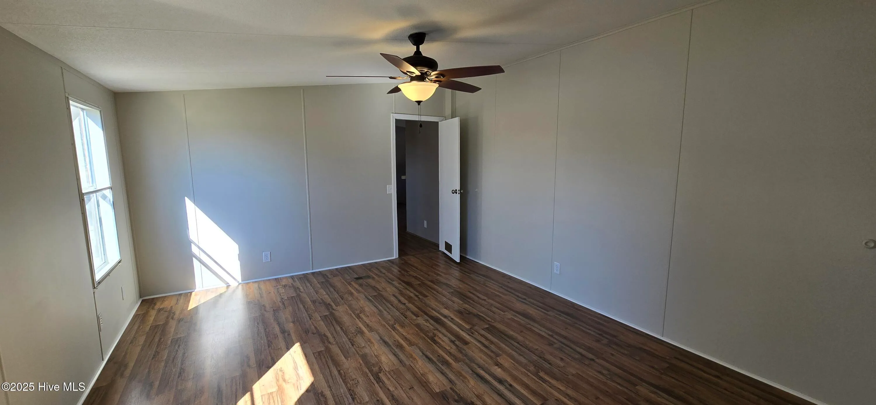Greenville, North Carolina 27834, United States, 3 Bedrooms Bedrooms, ,2 BathroomsBathrooms,Residential,Pending,77742