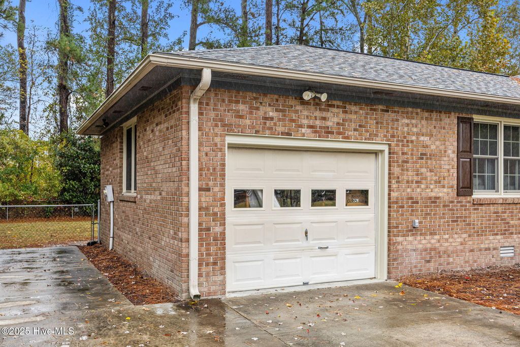 Photo of 676 Circle Drive, Greenville, NC 27858 (MLS # 100538917)