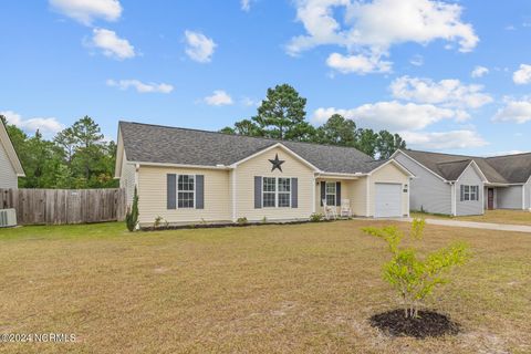 Single Family Residence in Richlands NC 191 Ashbury Park Lane 2.jpg