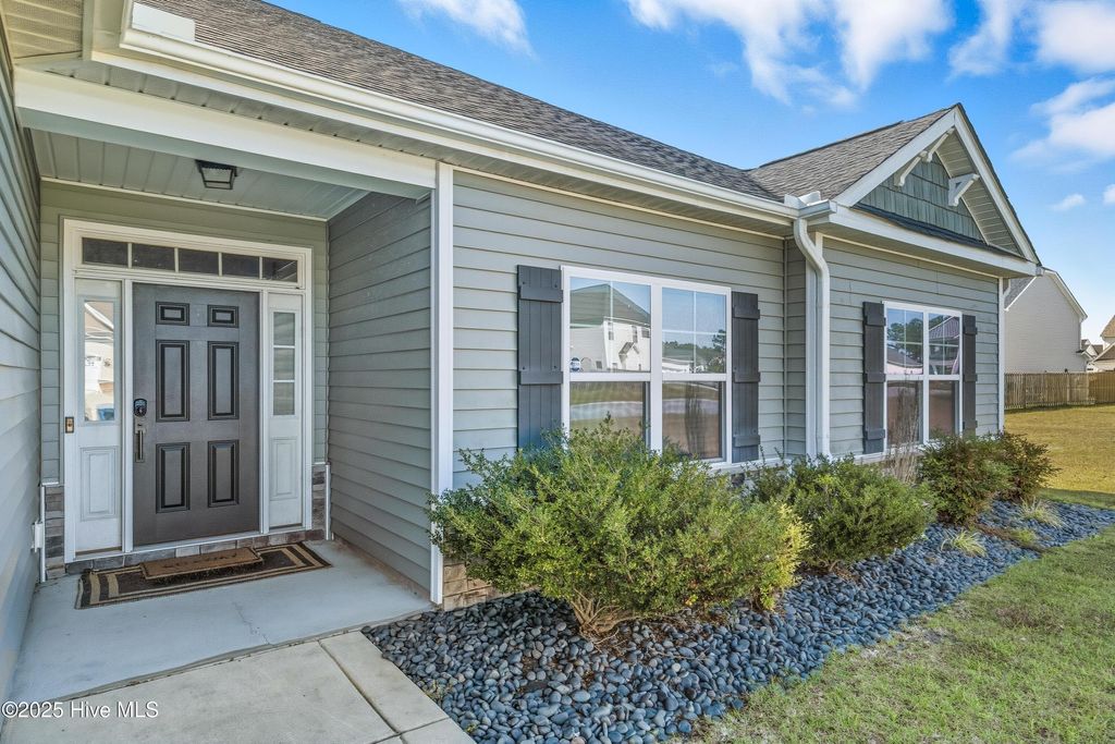Photo of 502 Saltworks Lane, Sneads Ferry, NC 28460 (MLS # 100537596)