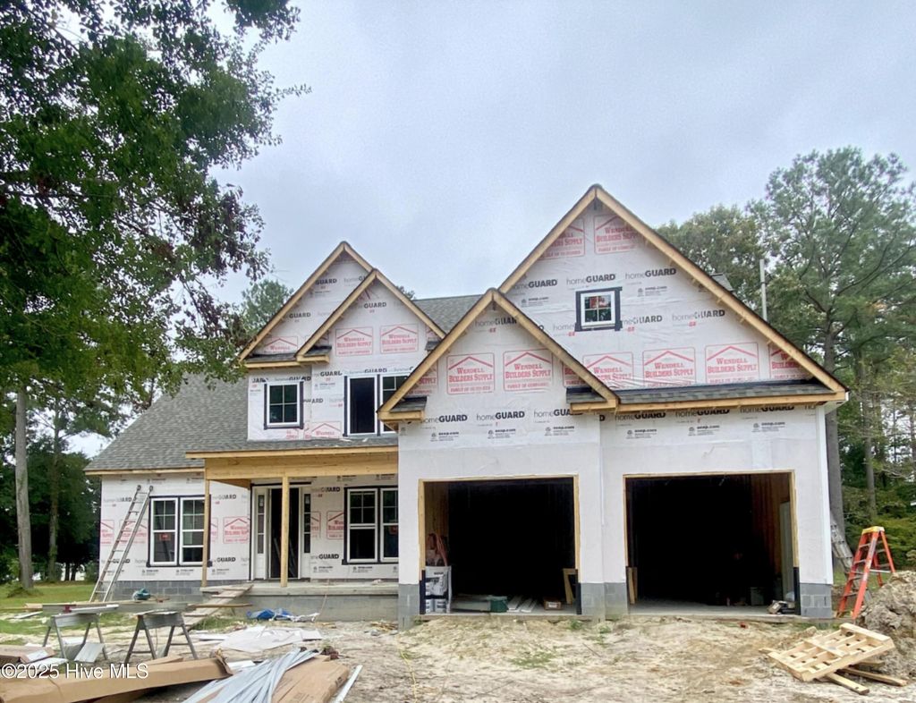 Photo of 698 White Oak Crossing, Swansboro, NC 28584 (MLS # 100516022)