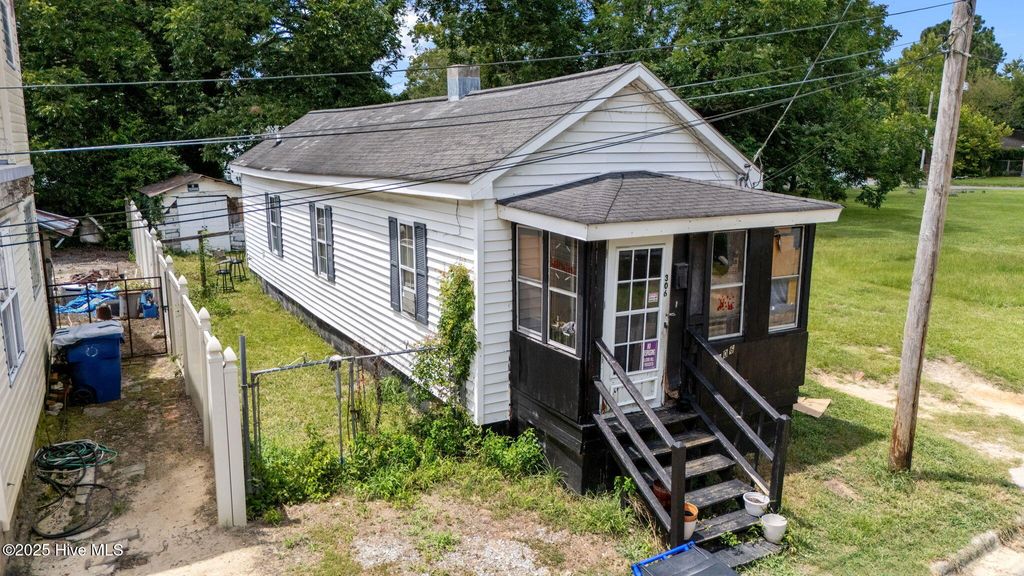 Photo of 306 Short Street, Kinston, NC 28501 (MLS # 100535880)