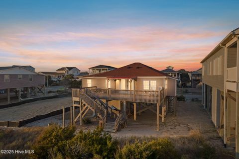 A home in Oak Island