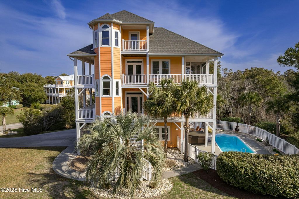 Photo of 200 Shipwreck Lane, Emerald Isle, NC 28594 (MLS # 100498352)