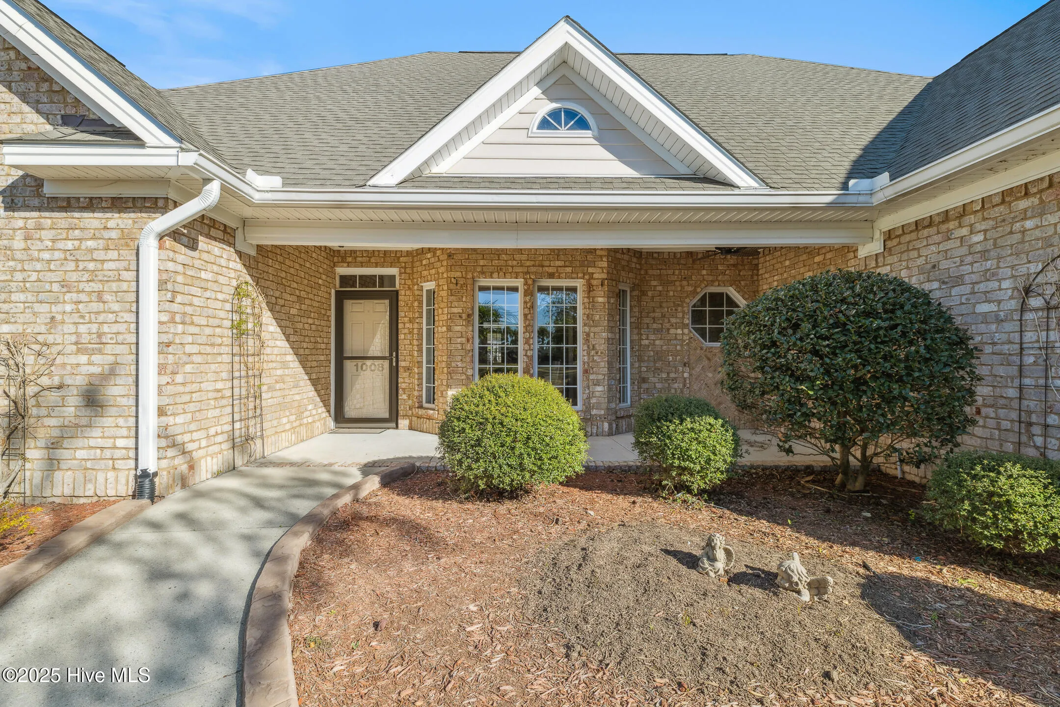 Leland, North Carolina 28451, United States, 4 Bedrooms Bedrooms, ,3 BathroomsBathrooms,Residential,Active,98336