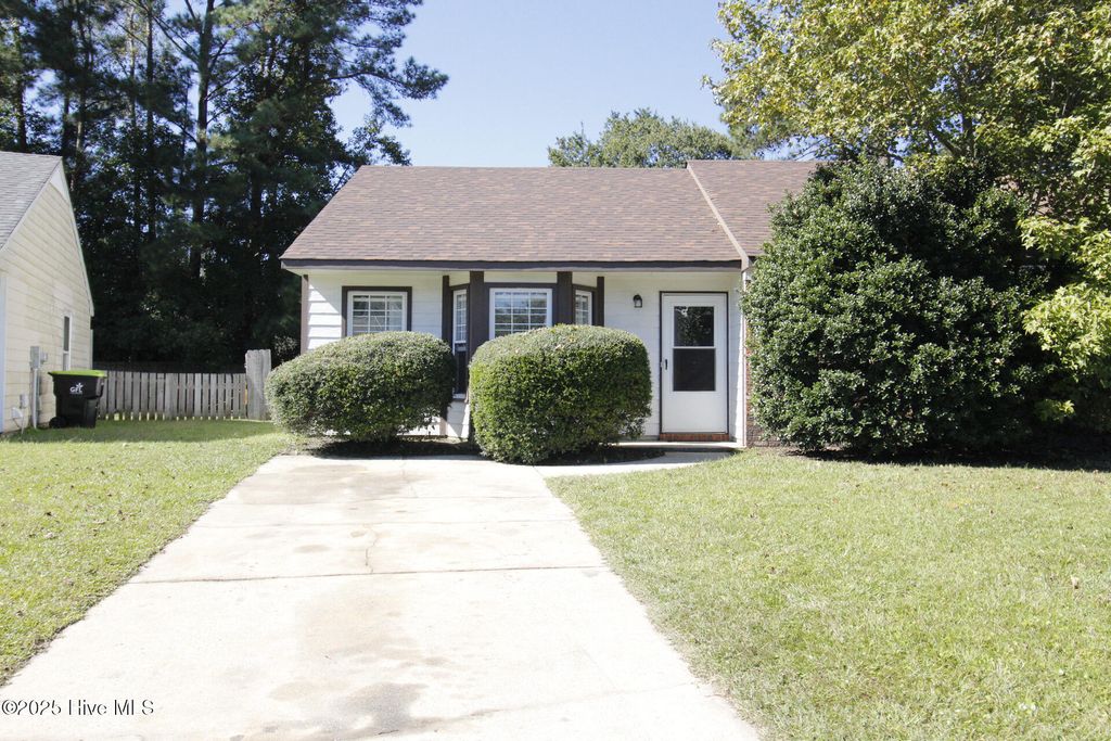 Photo of 2133 Rolling Ridge Drive, Midway Park, NC 28544 (MLS # 100537074)