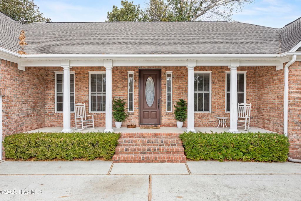 Photo of 6711 Hardscrabble Court, Wilmington, NC 28409 (MLS # 100543890)